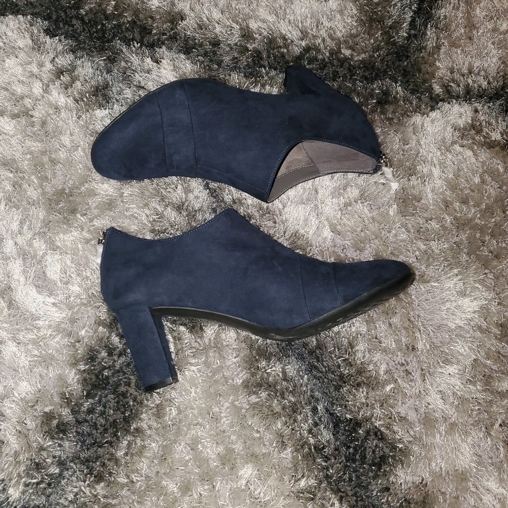 Aerosoles Suede Heeled Shoe
